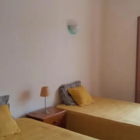 Gasthof Guestready - Cabanelas & Pool Guimarães